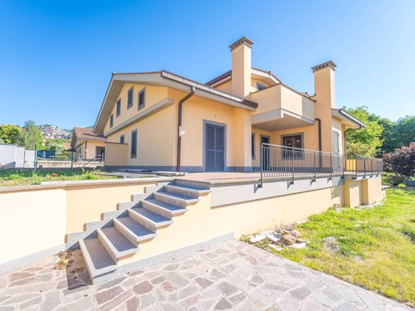 casa indipendente in vendita a Rocca di Papa