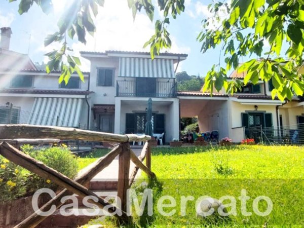 casa indipendente in vendita a Rocca di Papa