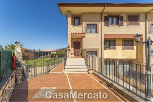 casa indipendente in vendita a Rocca di Papa
