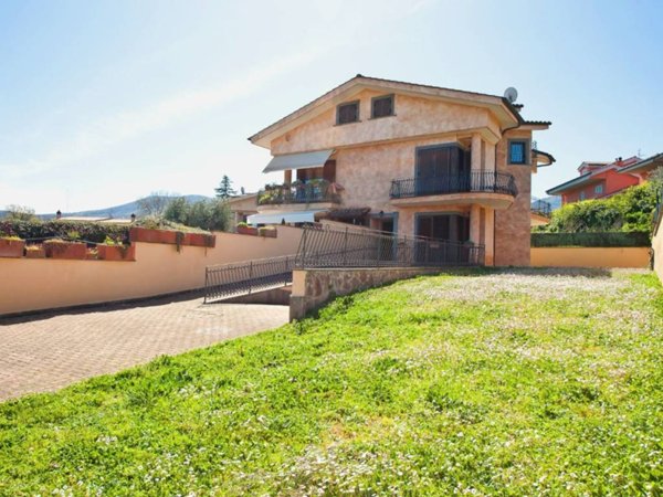 casa indipendente in vendita a Rocca di Papa