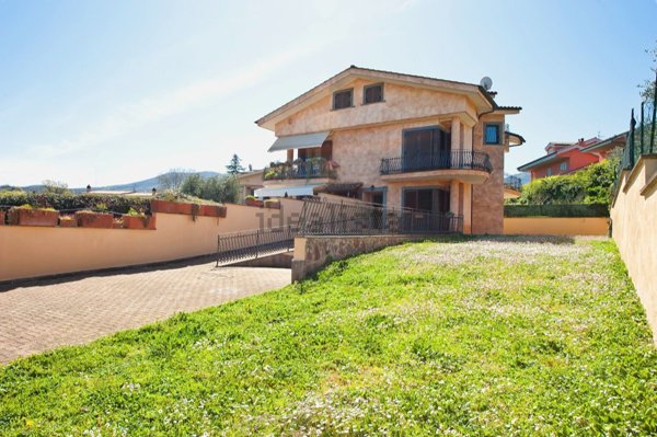 casa indipendente in vendita a Rocca di Papa