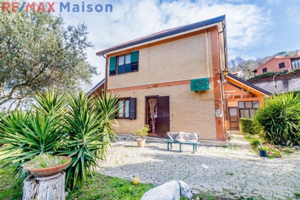 casa indipendente in vendita a Rocca di Papa