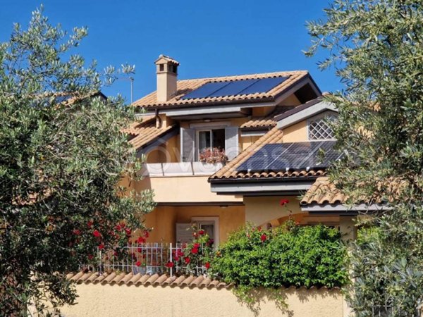 casa indipendente in vendita a Rocca di Papa
