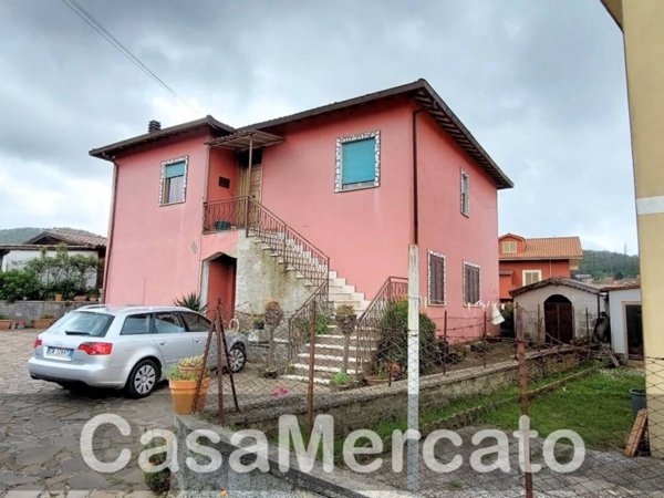 casa indipendente in vendita a Rocca di Papa