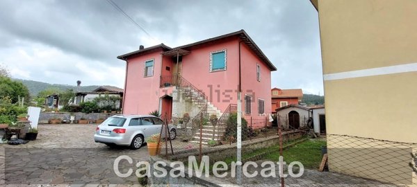 casa indipendente in vendita a Rocca di Papa