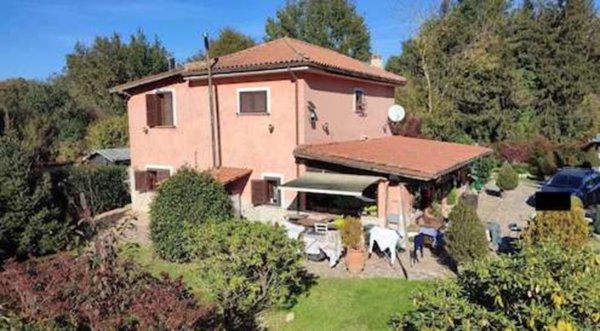 casa indipendente in vendita a Rocca di Papa in zona Vivaro