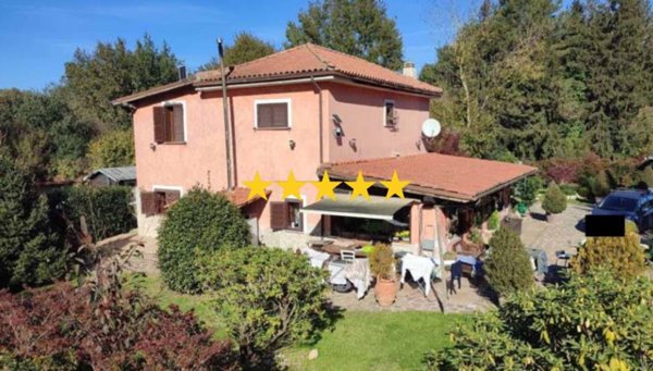 appartamento in vendita a Rocca di Papa in zona Vivaro