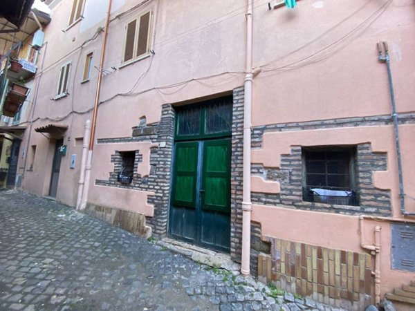 locale commerciale in vendita a Rocca di Papa
