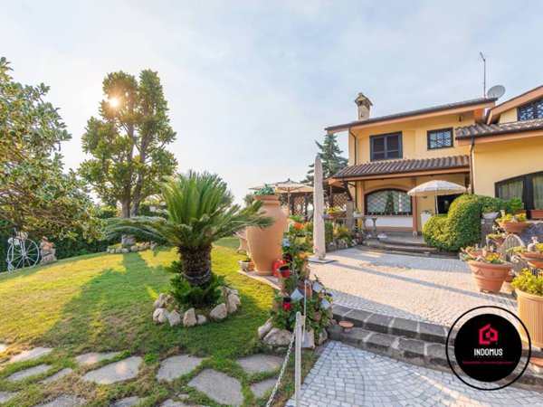 casa indipendente in vendita a Rocca di Papa