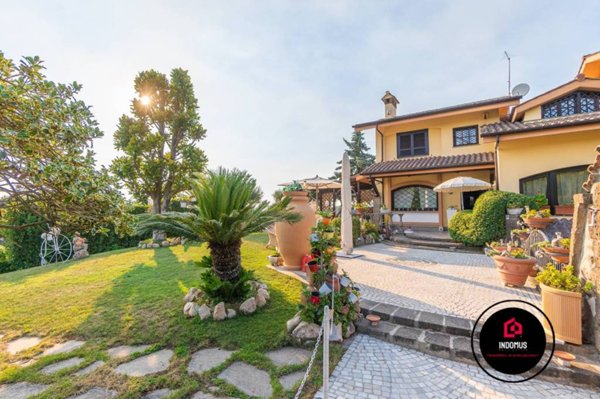 casa indipendente in vendita a Rocca di Papa