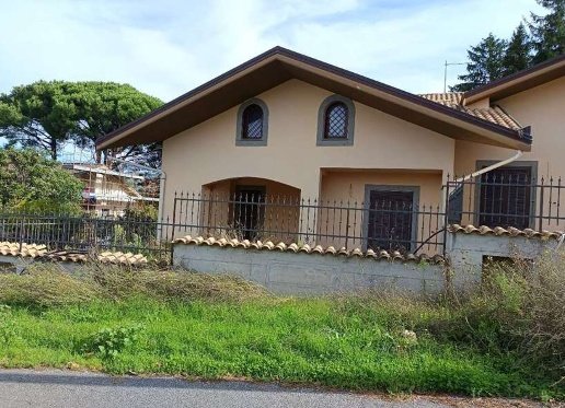 casa indipendente in vendita a Rocca di Papa