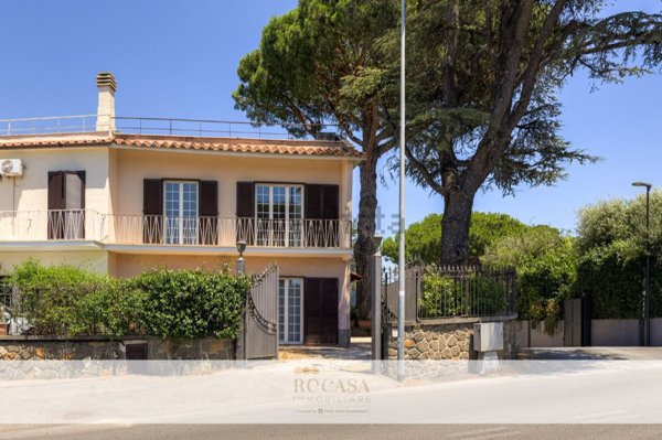 casa indipendente in vendita a Rocca di Papa