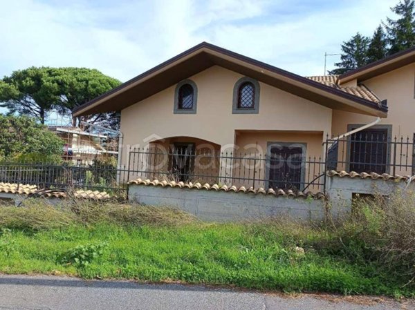 casa indipendente in vendita a Rocca di Papa