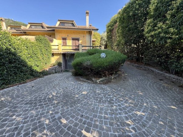 casa indipendente in vendita a Rocca di Papa