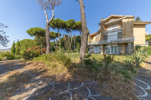 casa indipendente in vendita a Rocca di Papa