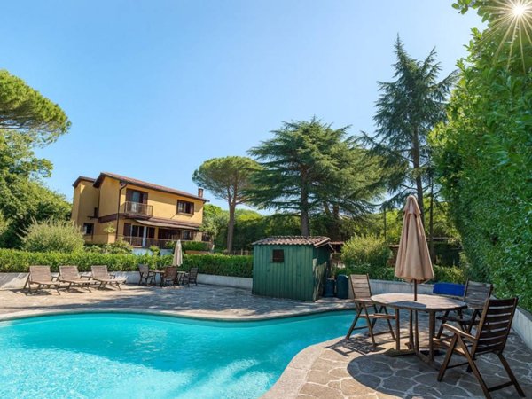 casa indipendente in vendita a Rocca di Papa