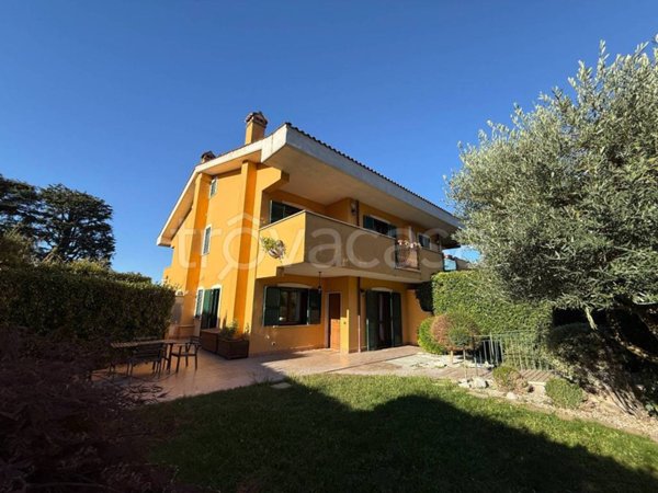 casa indipendente in vendita a Rocca di Papa