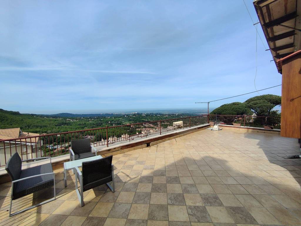 appartamento in vendita a Rocca di Papa