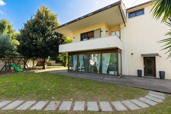casa indipendente in vendita a Rocca di Papa