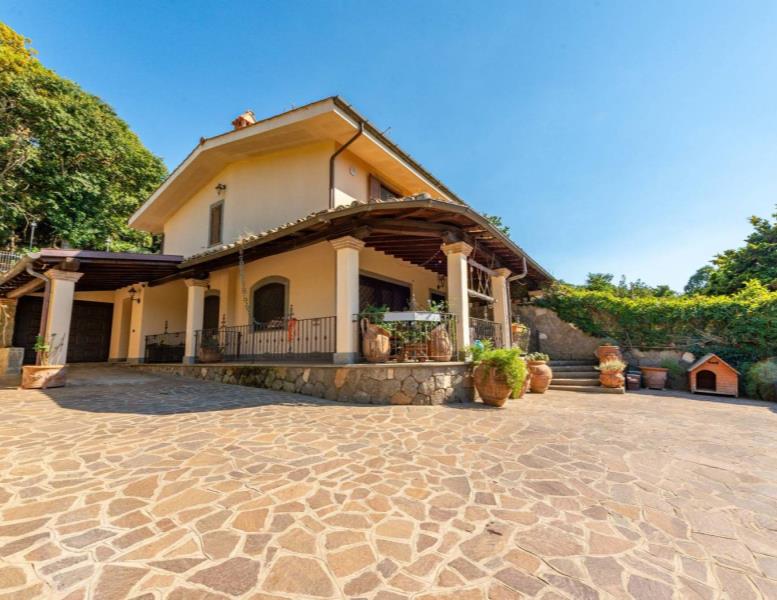 casa indipendente in vendita a Rocca di Papa