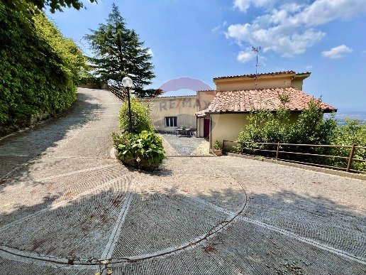 casa indipendente in vendita a Rocca di Papa