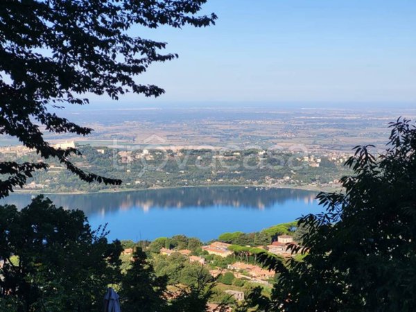 appartamento in vendita a Rocca di Papa