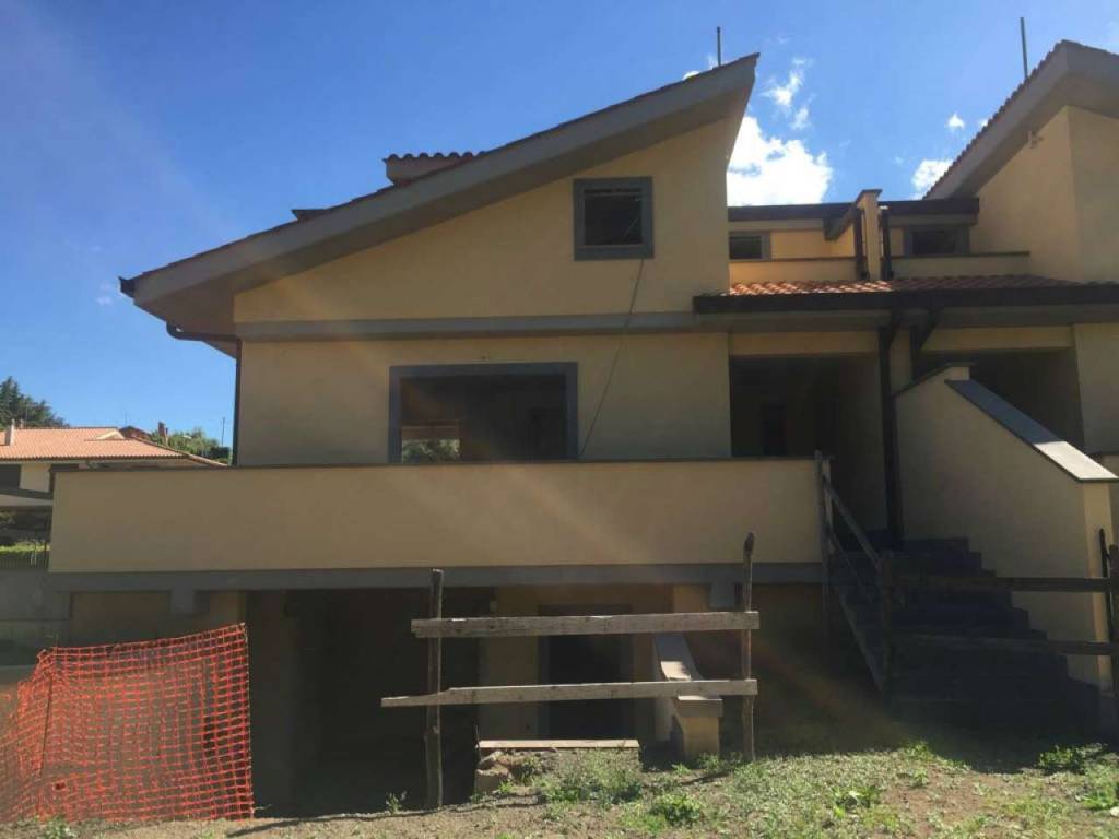 casa indipendente in vendita a Rocca di Papa