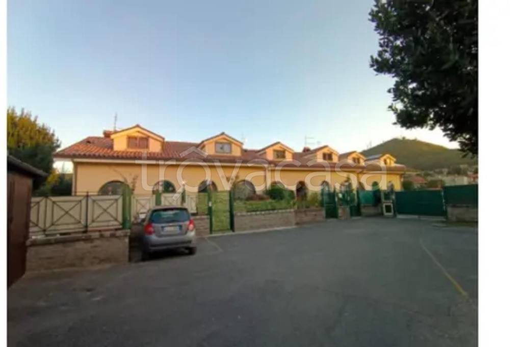 casa indipendente in vendita a Rocca di Papa