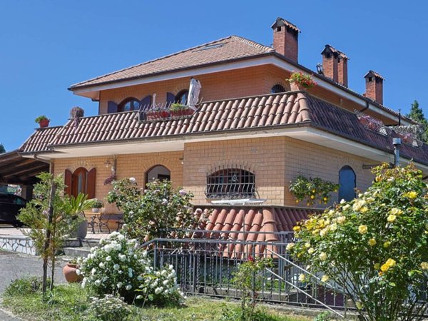 casa indipendente in vendita a Rocca di Papa