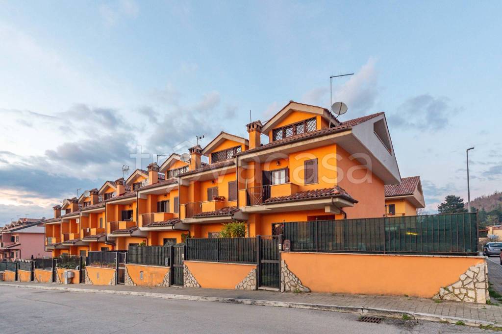 casa indipendente in vendita a Rocca di Papa