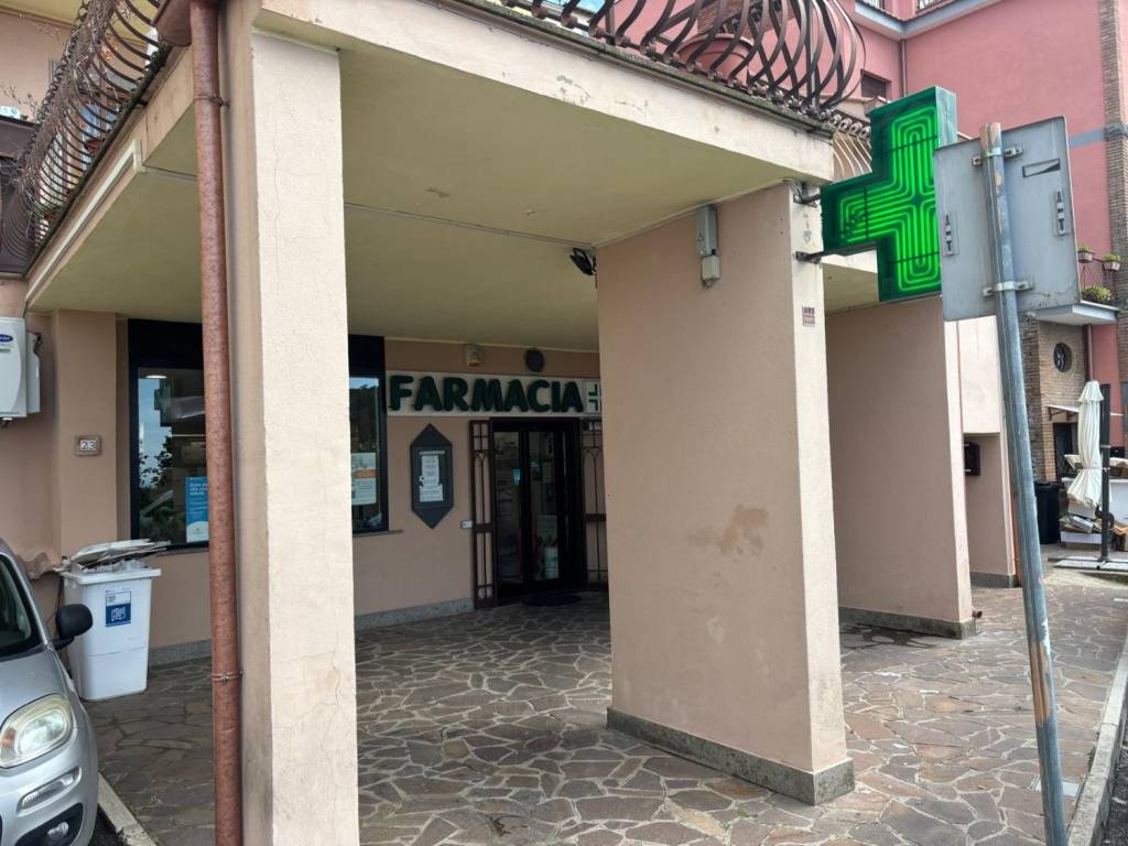 negozio in vendita a Rocca di Papa