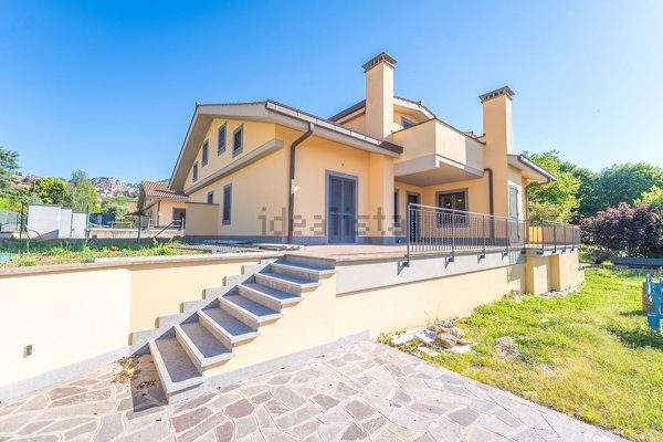 casa indipendente in vendita a Rocca di Papa