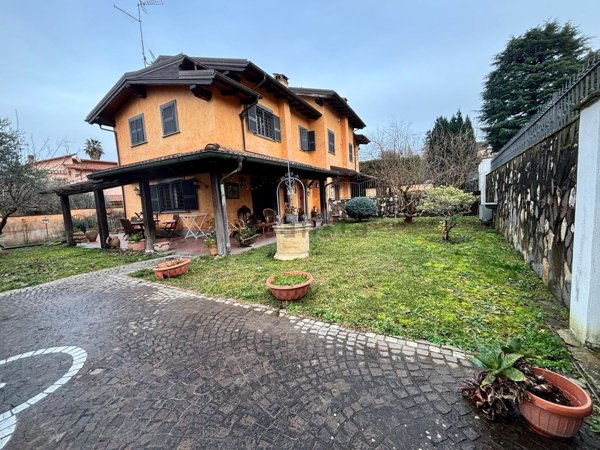 casa indipendente in vendita a Rocca di Papa