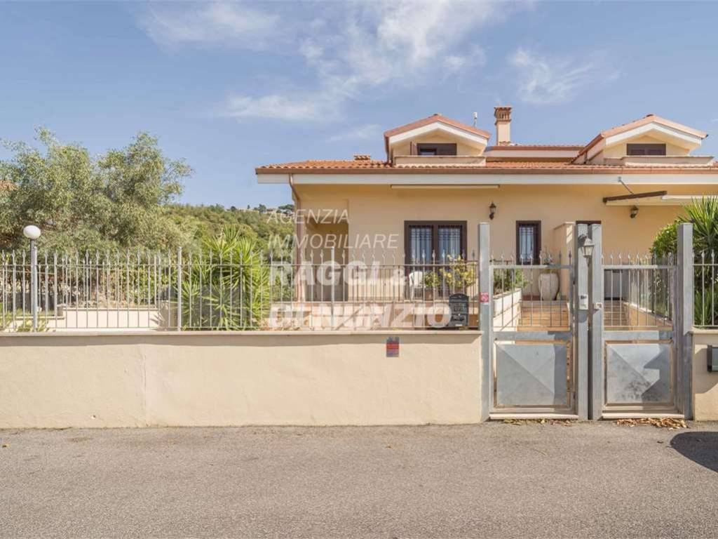 casa indipendente in vendita a Rocca di Papa