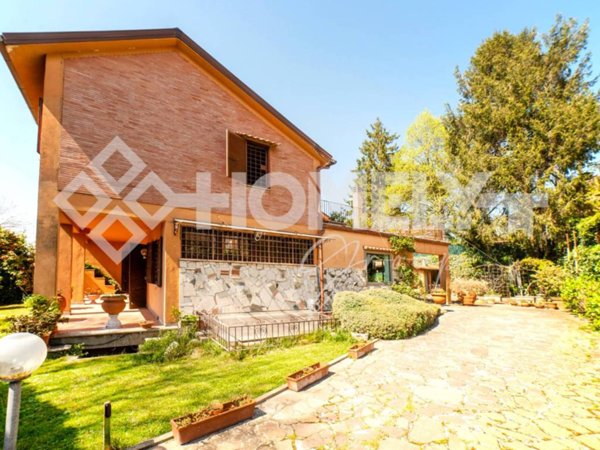 casa indipendente in vendita a Rocca di Papa in zona Tre Coni