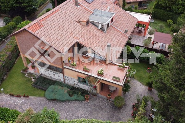 casa indipendente in vendita a Rocca di Papa