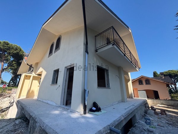 casa indipendente in vendita a Rocca di Papa