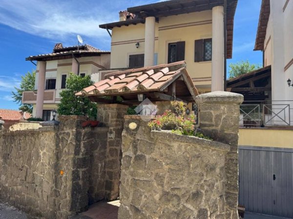 casa indipendente in vendita a Rocca di Papa