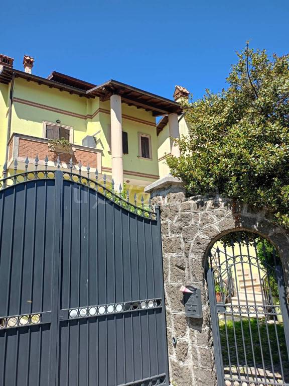 casa indipendente in vendita a Rocca di Papa