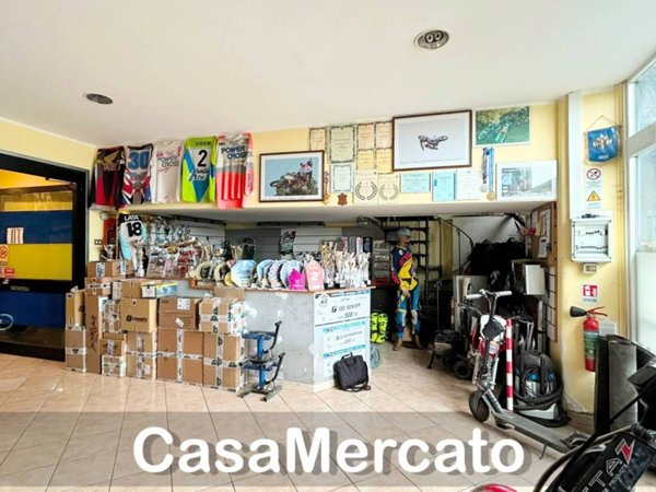 negozio in vendita a Rocca di Papa