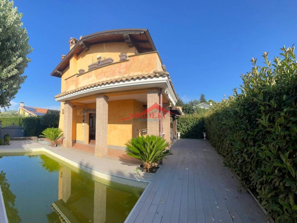casa indipendente in vendita a Rocca di Papa