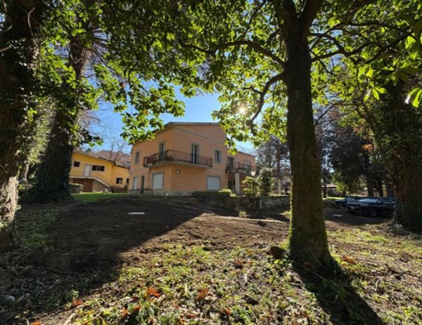 casa indipendente in vendita a Rocca di Papa in zona Tre Coni