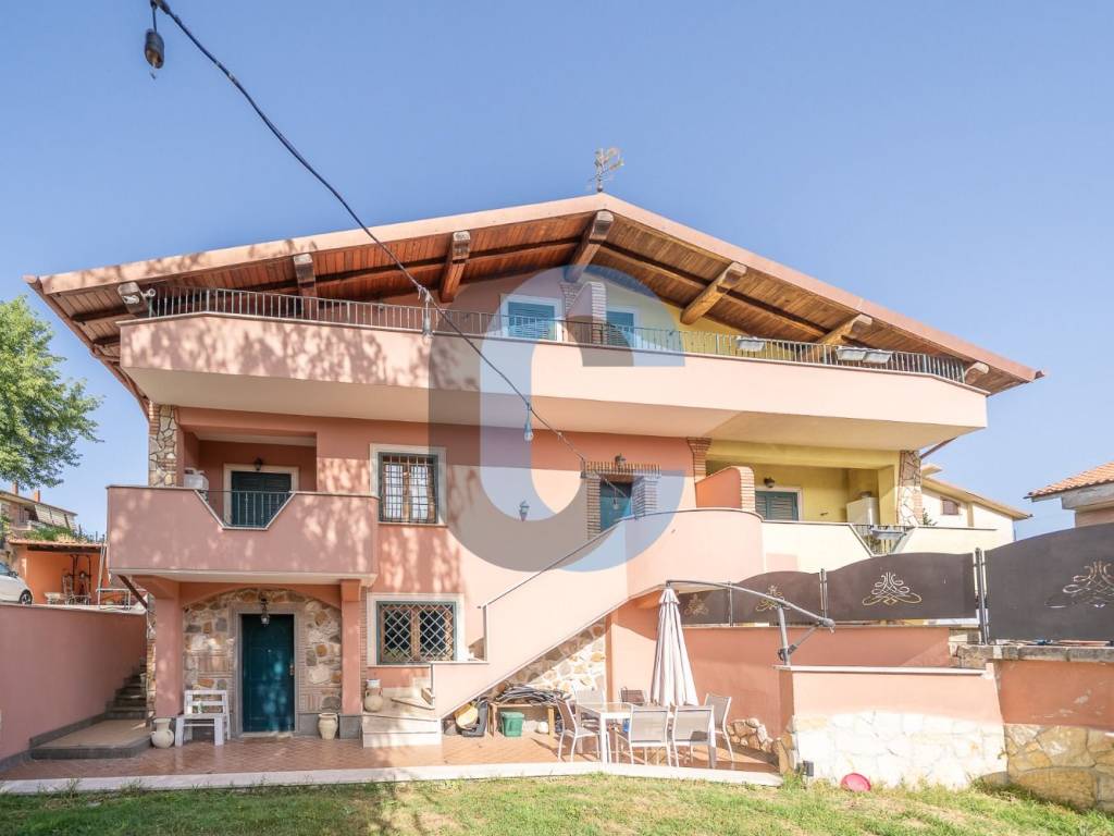 casa indipendente in vendita a Rocca di Papa