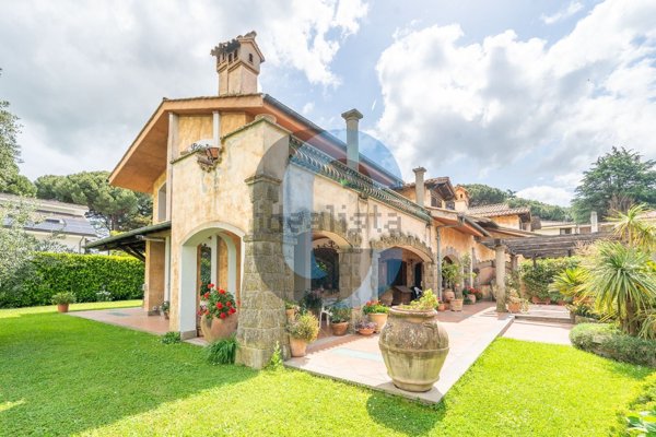 casa indipendente in vendita a Rocca di Papa
