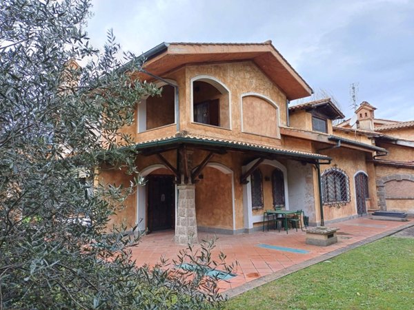 casa indipendente in vendita a Rocca di Papa