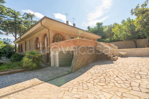 casa indipendente in vendita a Rocca di Papa in zona Tre Coni