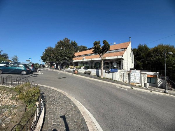 box auto in vendita a Rocca di Papa