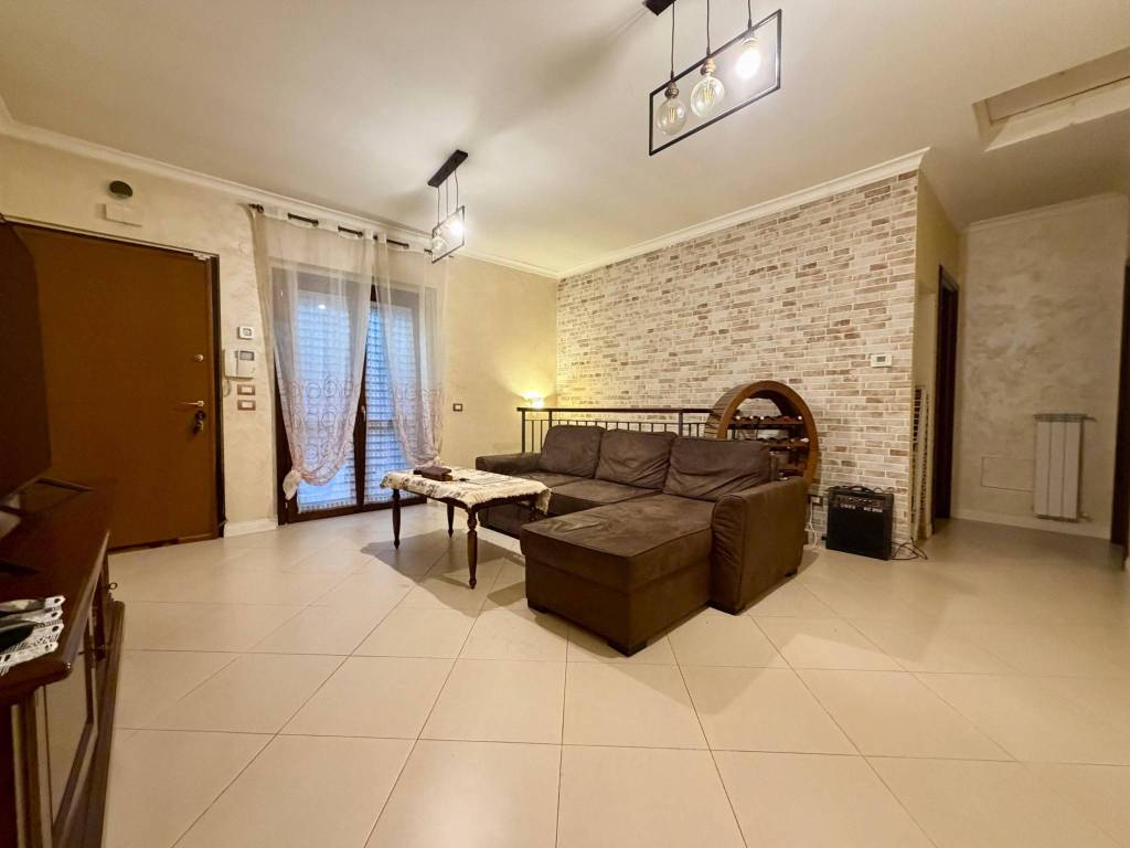 casa indipendente in vendita a Rocca di Papa in zona Tre Coni