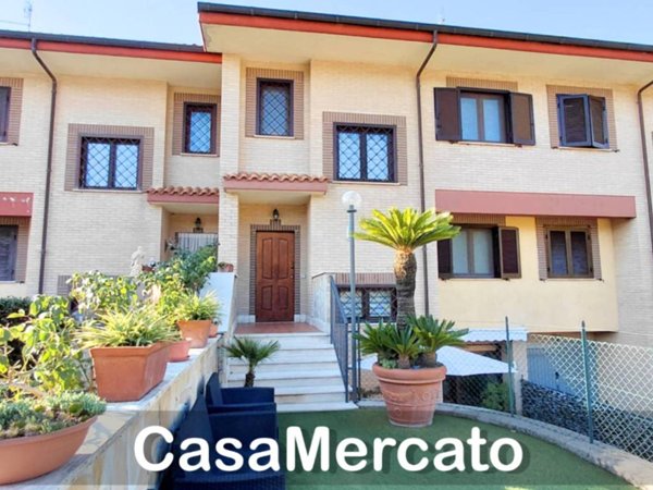 casa indipendente in vendita a Rocca di Papa