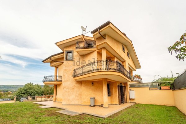 casa indipendente in vendita a Rocca di Papa